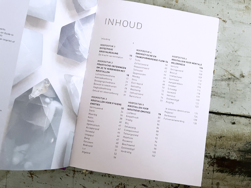 boek-mood-crystals-inhoud